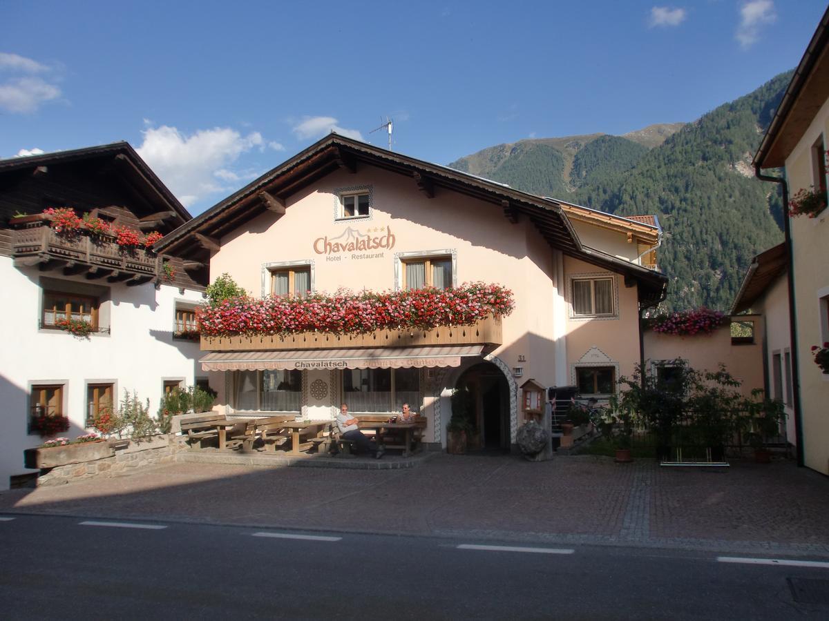Hotel Chavalatsch Tubre Buitenkant foto