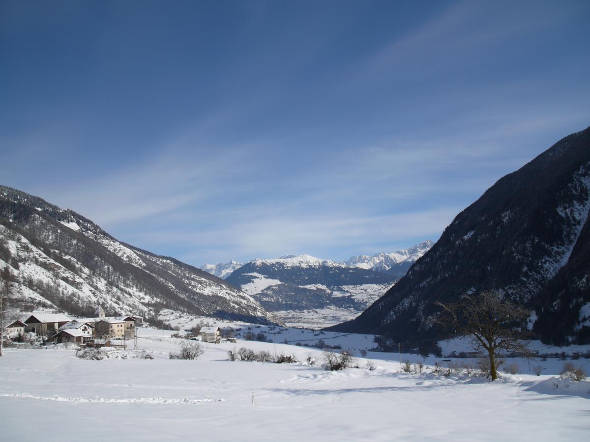 Hotel Chavalatsch Tubre Buitenkant foto