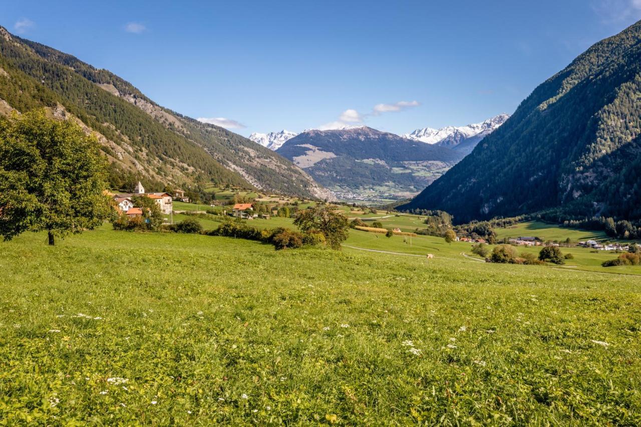 Hotel Chavalatsch Tubre Buitenkant foto